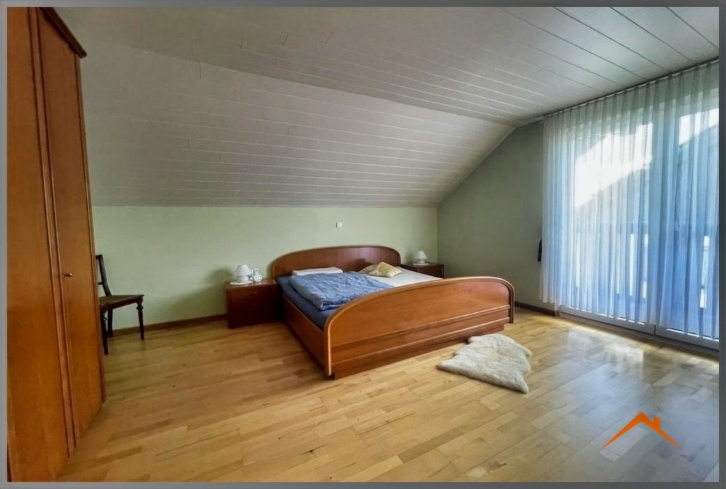Schlafzimmer OG mit Balkon