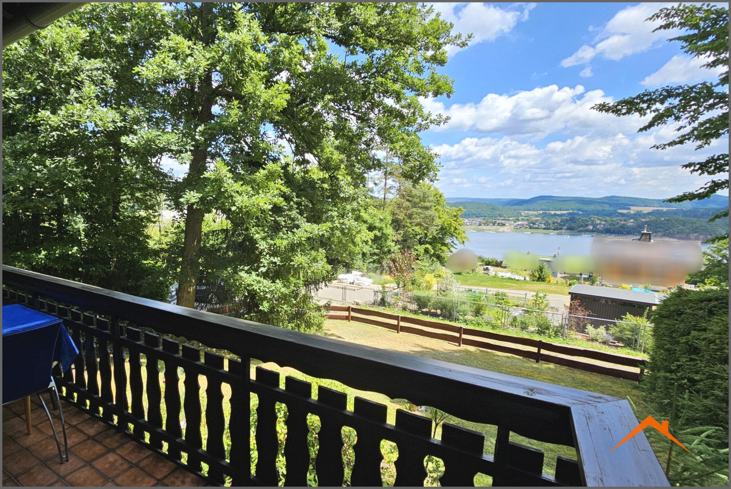 Ausblick vom Balkon EG