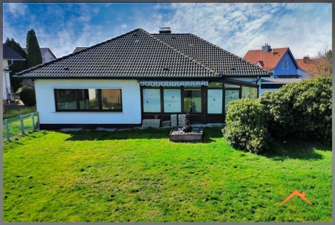 Haus und Garten Bild 1